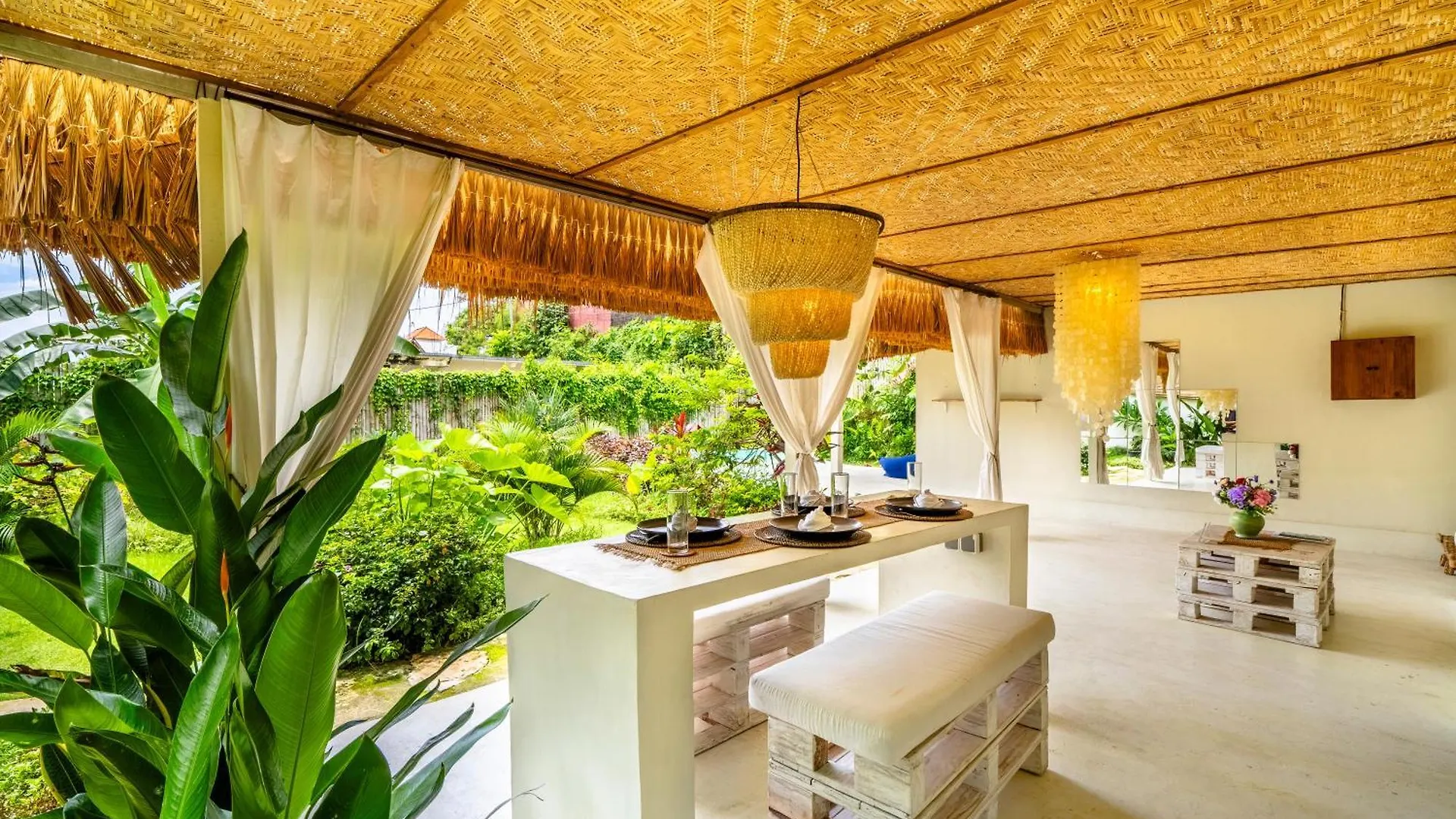 Villa Laguna Uluwatu  Indonesia